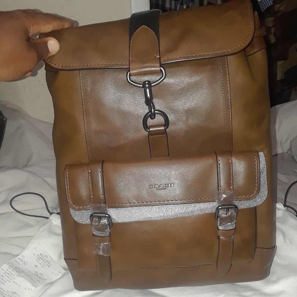 Backpack - Picture 3 of 4